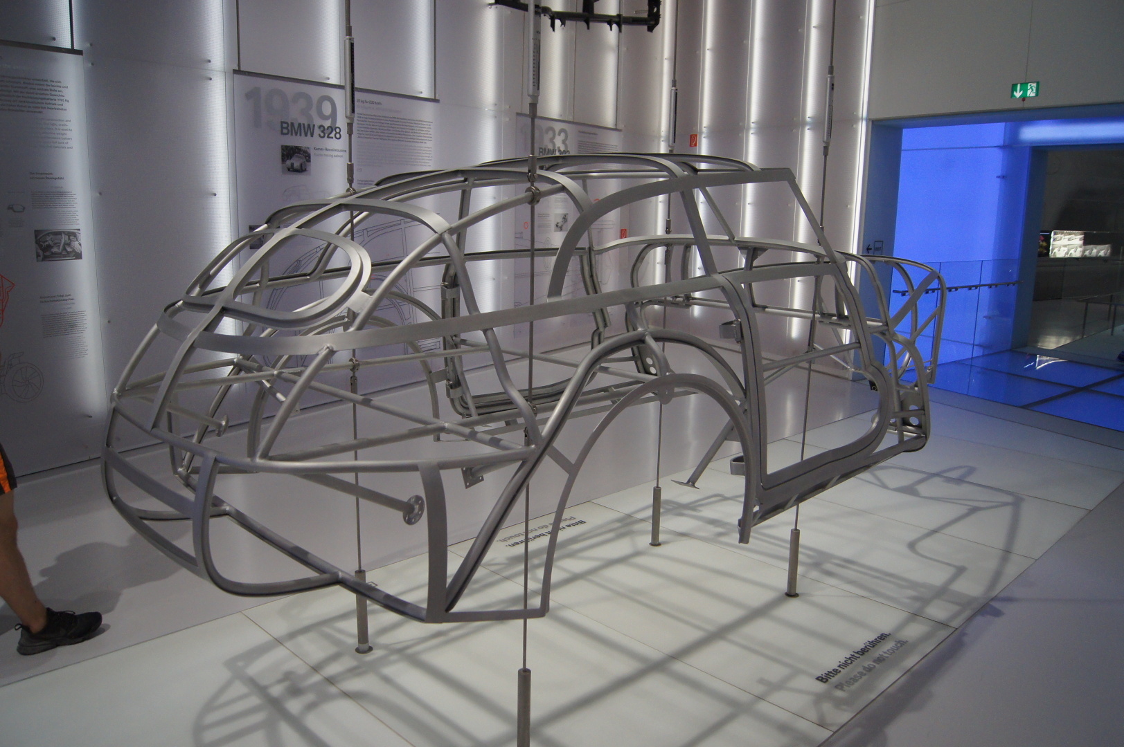 Вот как должен выглядеть современный музей одного из автопроизводителей. Это музей истории БМВ..Мюнхен