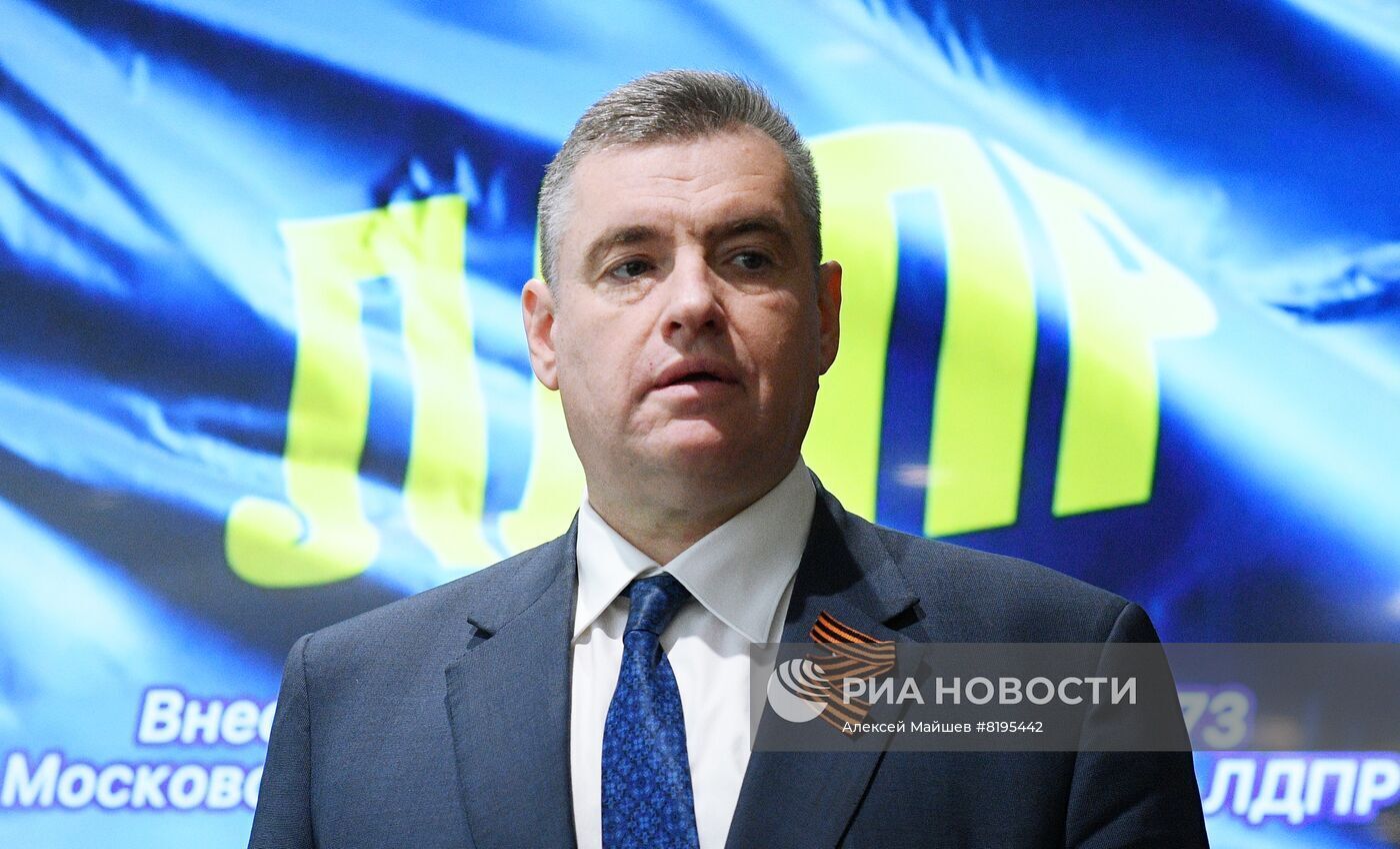 Россия будущего. Стоит ли В.В. Путину баллотироваться на следующих выборах президента?