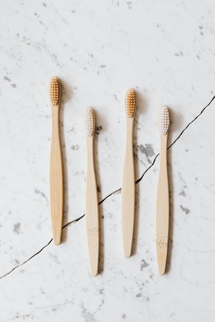 Как раньше чистили зубы