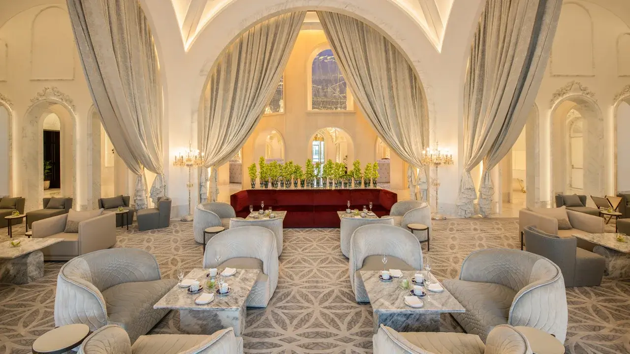 Потрясающей красоты отель Катара в форме двух гигантских мечей