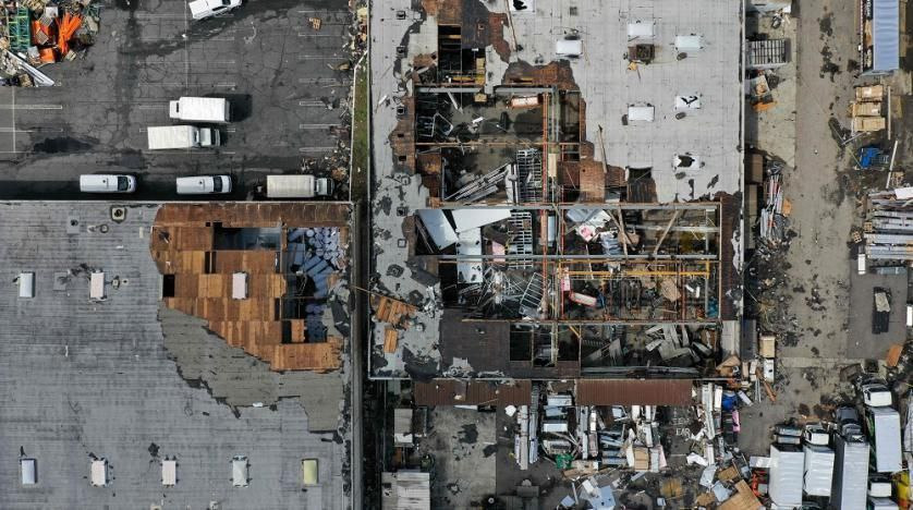 В США из-за торнадо погибли 23 человека.