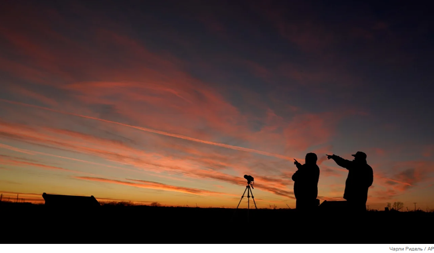 Потрясающий состав из пяти планет украсит ночное небо.