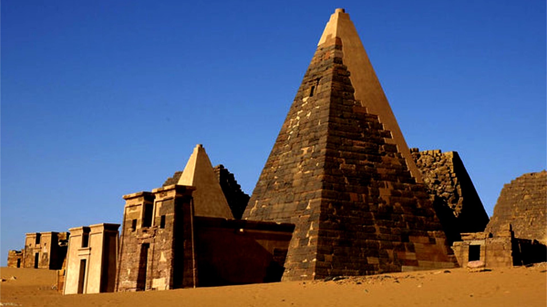 нубийские пирамиды