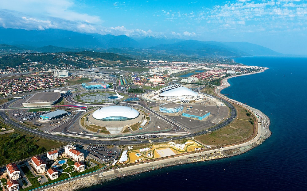 Топ 10 мест в России. Куда поехать этим летом в отпуск