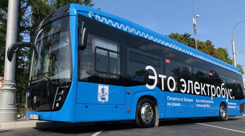 Пьяный мужчина склонял подростка к половой связи в автобусе.