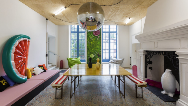 Лучшие сети бюджетных отелей: Десять брендов, которые изменили доступное проживание.