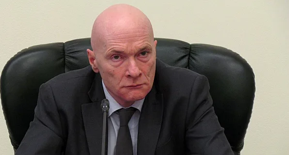 Зачем русские скидываются на красивую жизнь для избранных