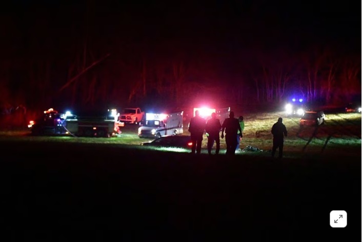 В результате столкновения армейских "черных ястребов" в Кентукки произошла авария вертолета, в которой погибло девять человек.