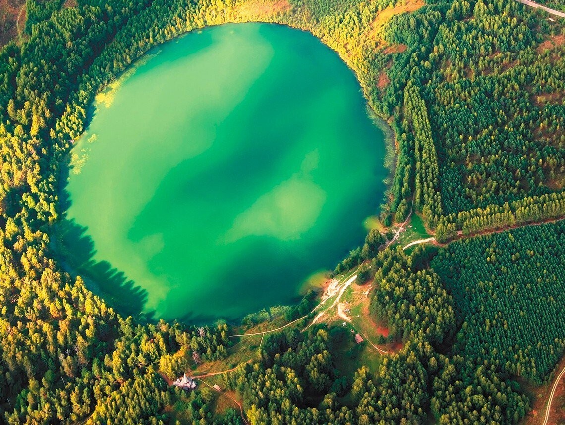 "Легенда о граде Китеже, который исчез в водах озера Светлояр в Нижегородском Заволжье..."