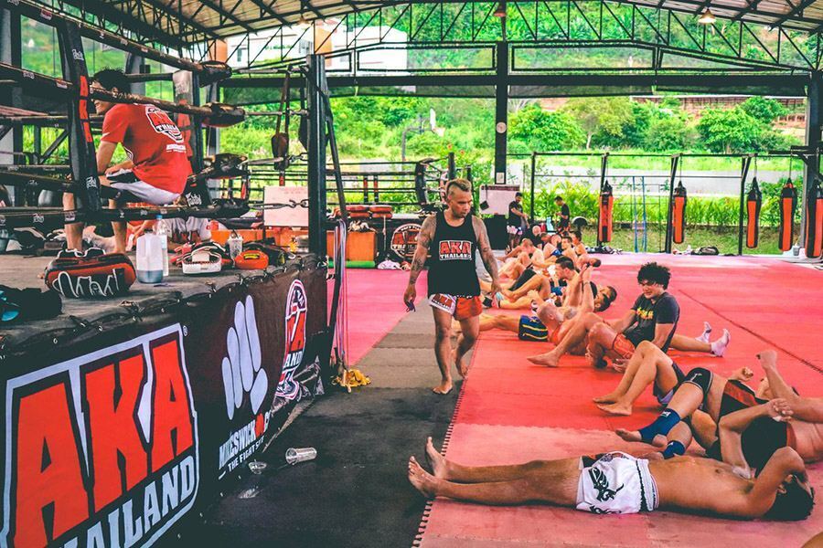 Чалонг - это район, расположенный в южной части острова Пхукет в Таиланде.