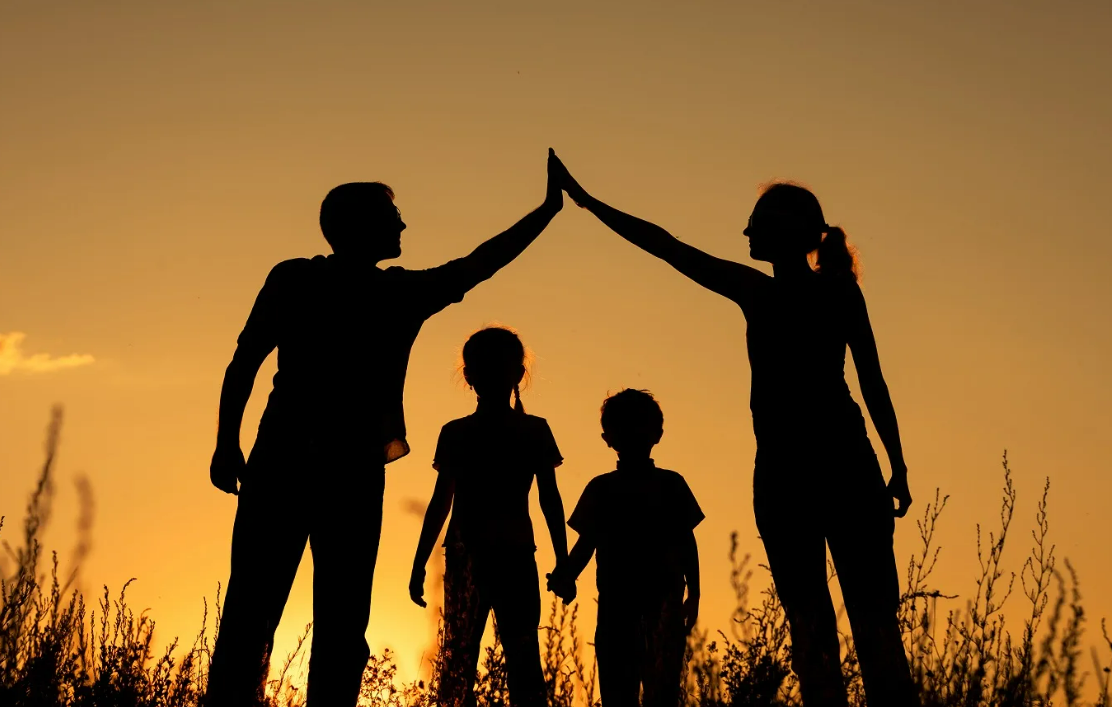 Отношения между родителями и детьми.