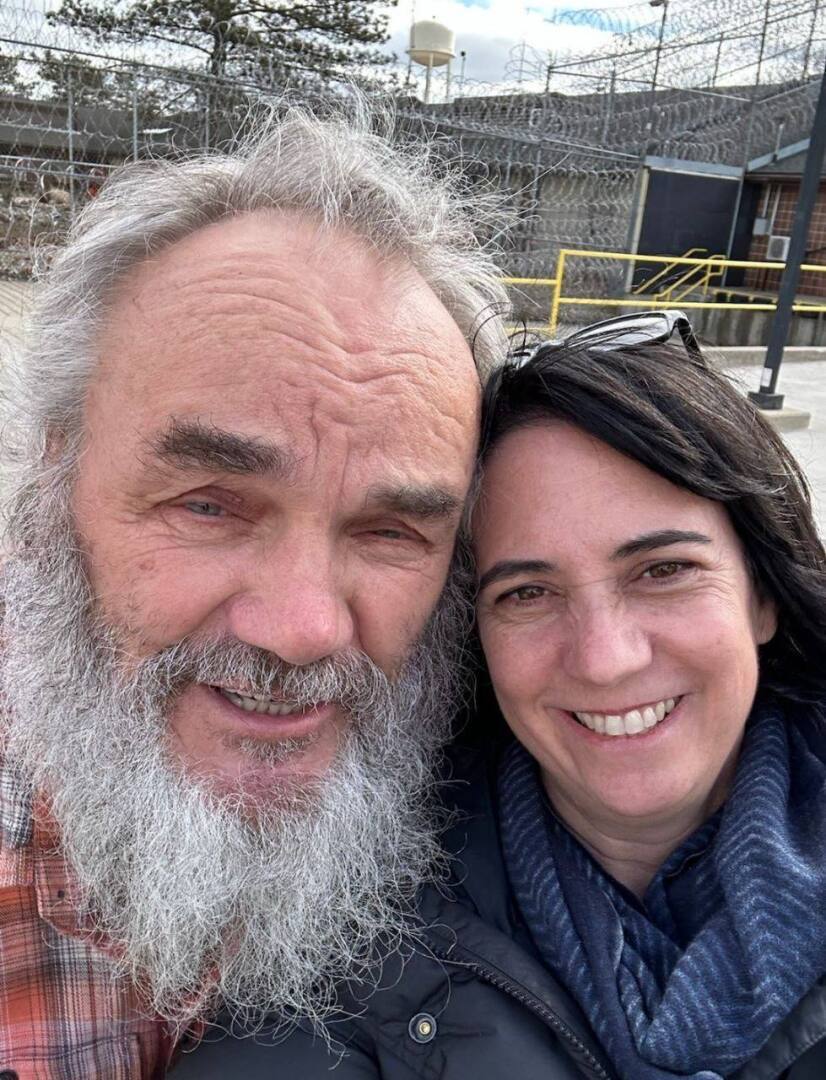 Освобожденный благодаря подкасту: мужчина провел 21 год в тюрьме за чужие преступления