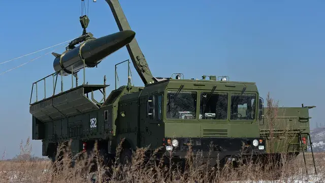 Внутри "Искандера": Близкий взгляд на российскую смертоносную ракету малой дальности