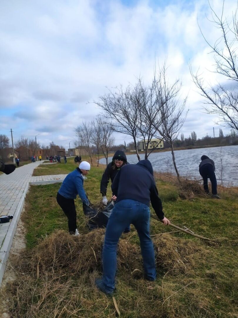 "Город Ершов. На субботник как на праздник!"