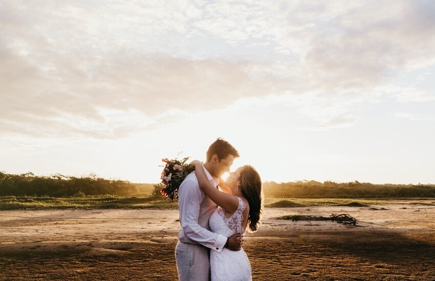 Кто больше любит мужчина или женщина ?