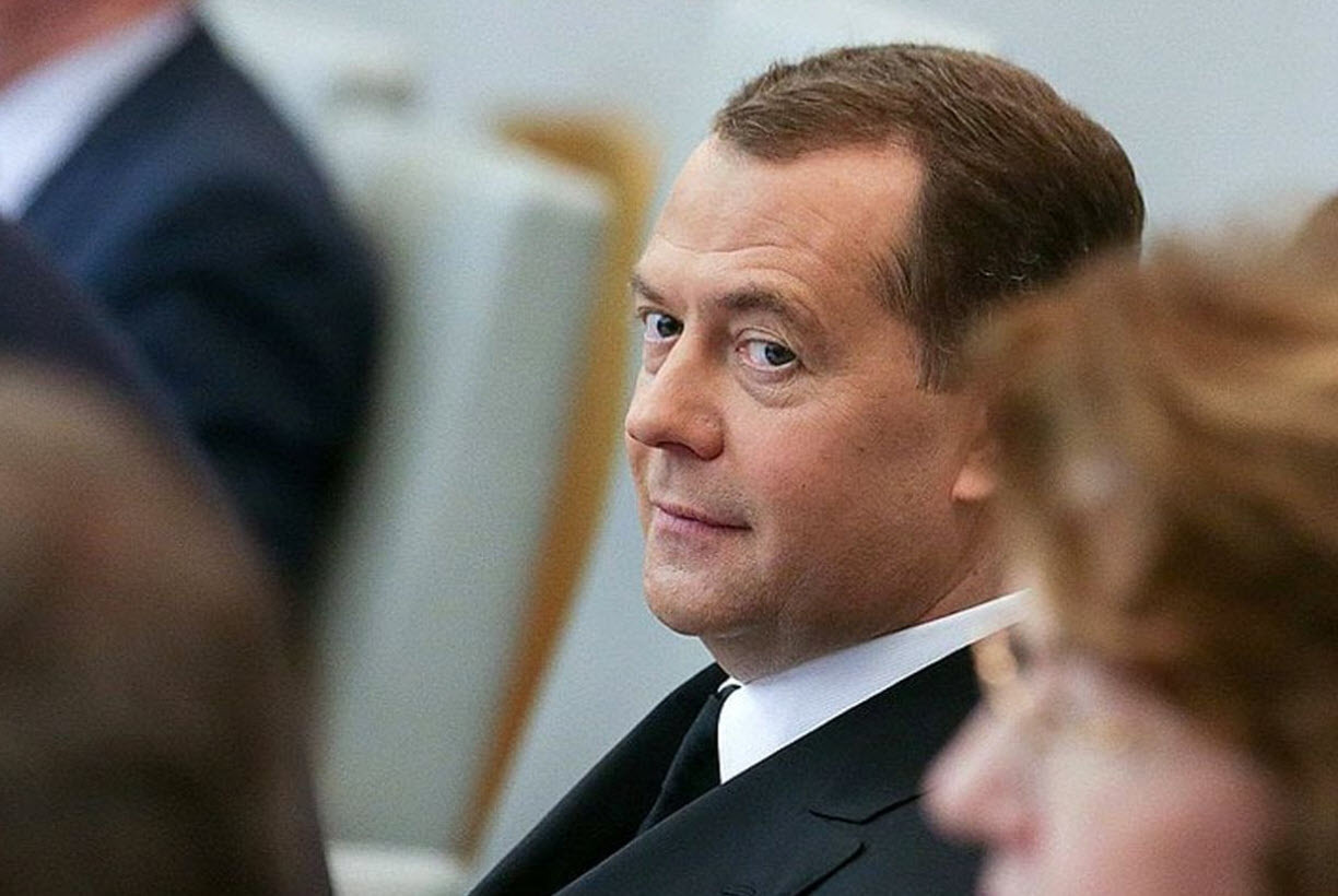 Украина исчезнет, написал в Твиттере Дмитрий Медведев. Илон Маск отказался удалять его пост