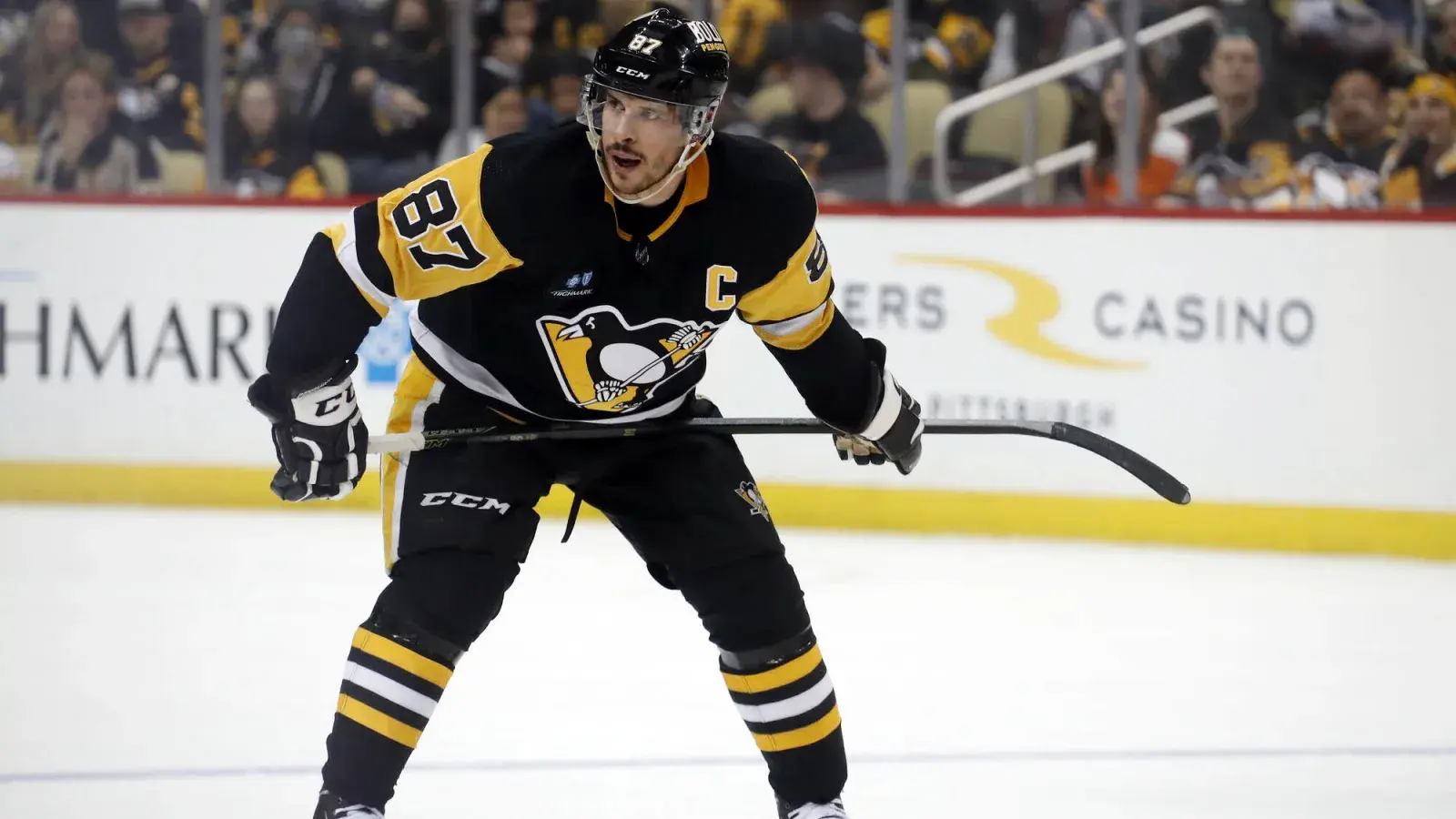 Форвард "Уток" оштрафован на 5 000 долларов за неспортивное поведение