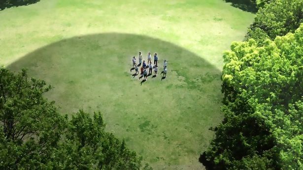 Зрители призывают к пикселизации рекламы молока, в которой НЛО с гигантскими сосками брызгает на детей напитком