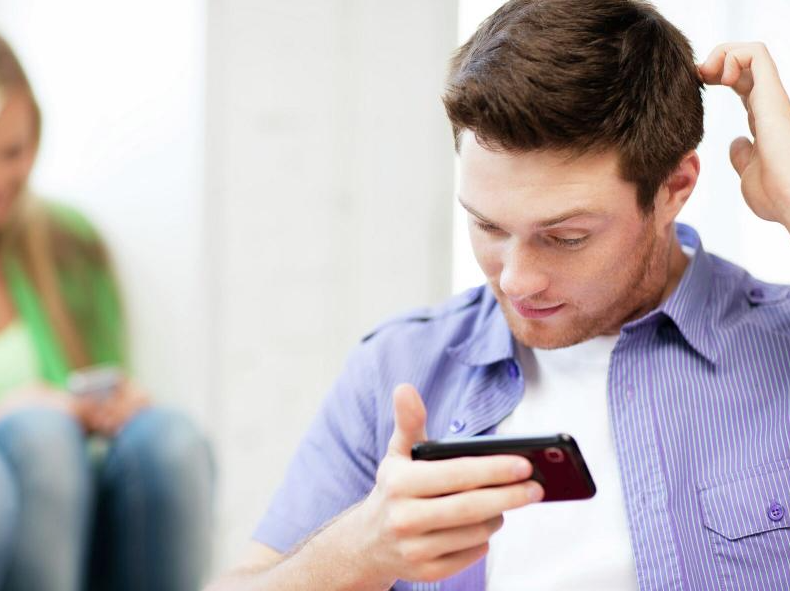 Госдума 11 апреля рассмотрит законопроект о едином реестре военнообязанных. Госдума хочет уравнять электронные и бумажные повестки для военнообязанных