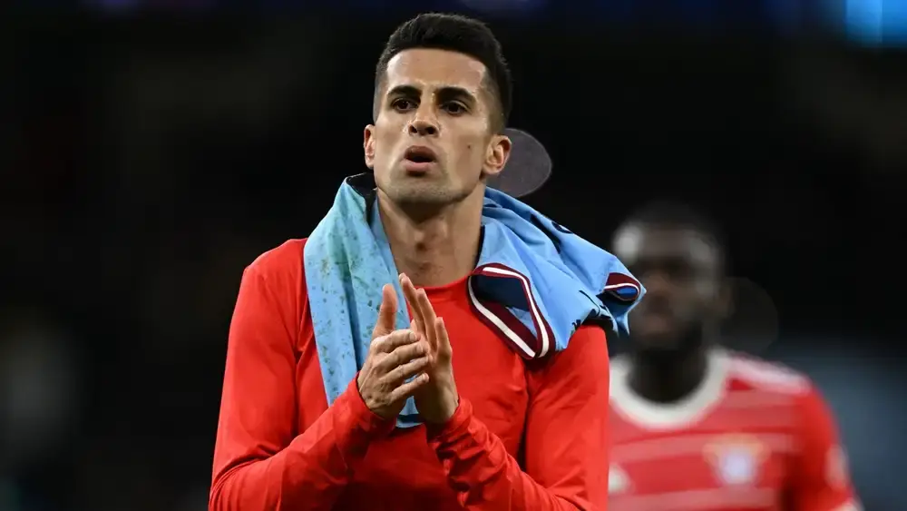 Эрлинг Хааланд плюс эта защита означают, что "Ман Сити" - избранные чемпионы Европы! Победители и проигравшие в роли отбивающего на стороне Пепа Гвард