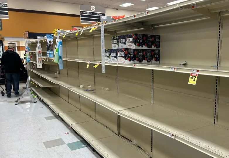 Жители Филадельфии начали в панике скупать воду