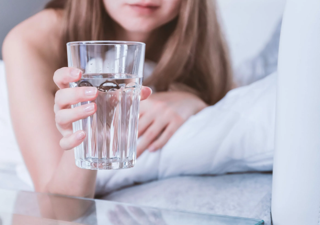 Пейте воду по утрам