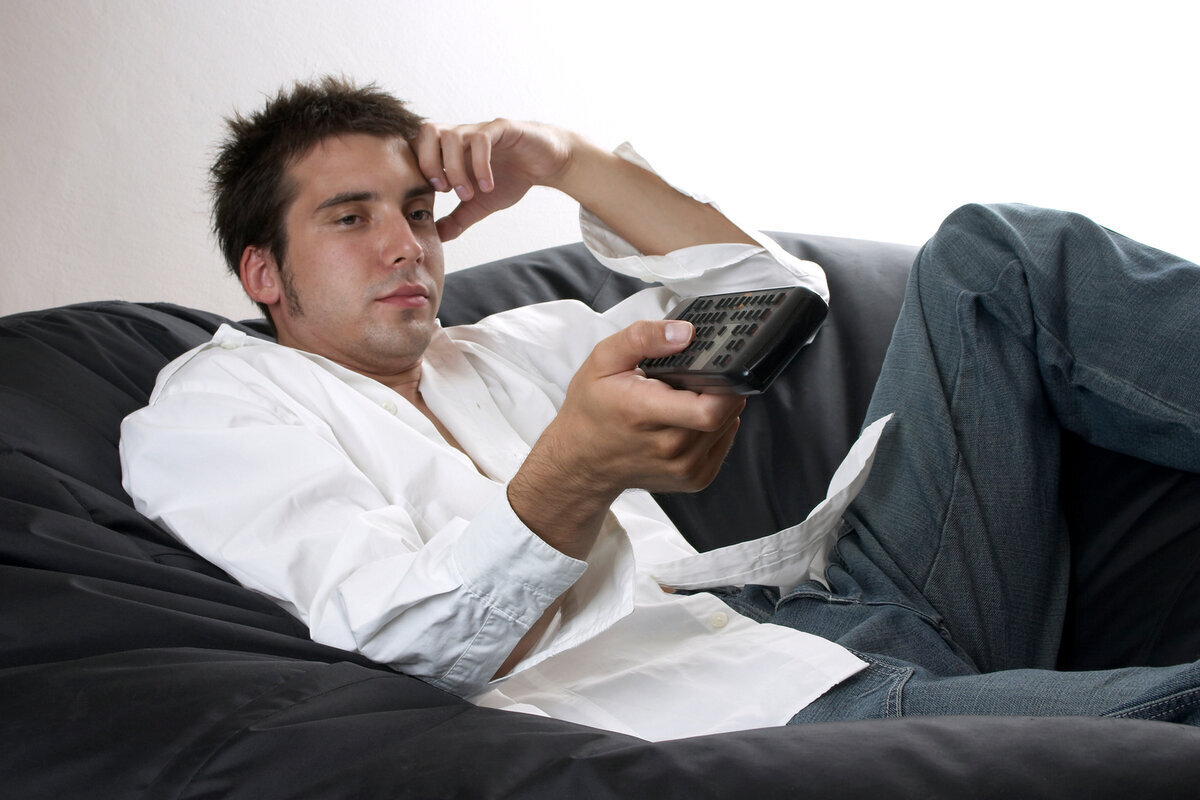 "Он только жрёт и спит!" Как ведут себя настоящие альфонсы? Берите на заметку!)