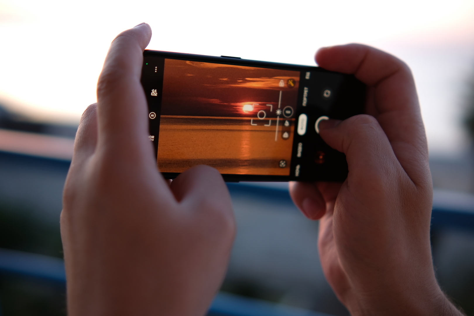 Ваш телефон давно прослушивают. Вот 3 признака от хакера