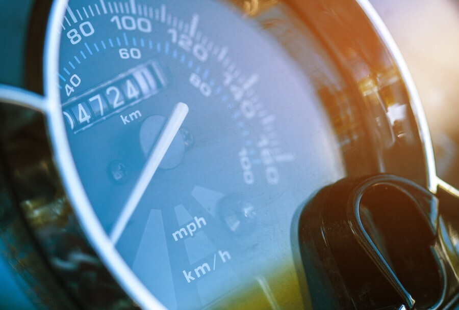 Что такое срочный трудовой договор и как по нему работать?