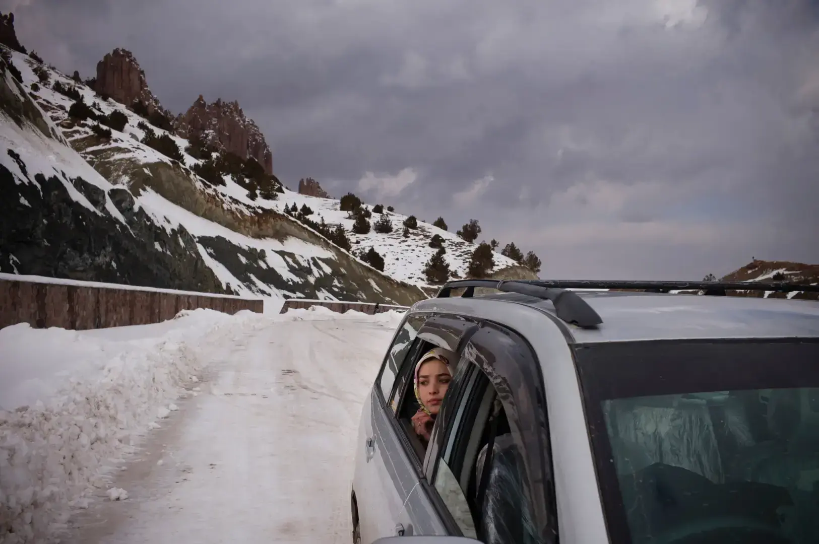 На смертельно опасном горном перевале крошечный отель - это спасательный круг.