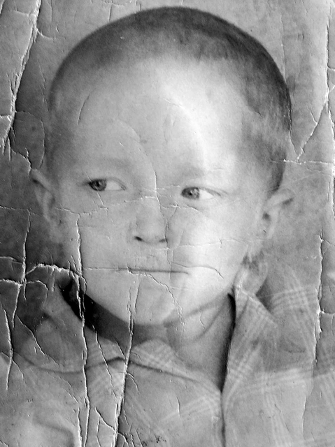 Нейросети в деле: быстрый способ улучшить ваши старые фотографии