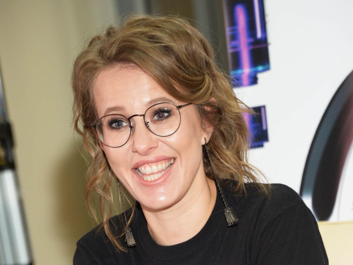 Ксения Собчак демонстрирует огорчительный эффект неудачной пластической операции