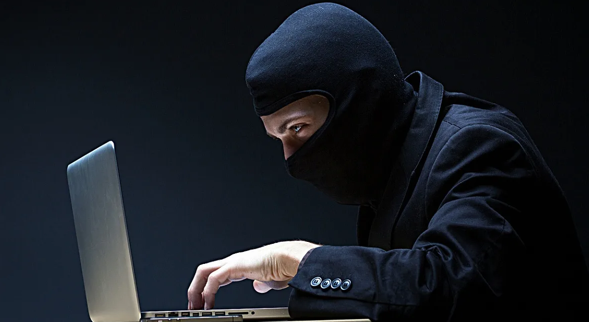 Кража денег с помощью смс и как вс помог