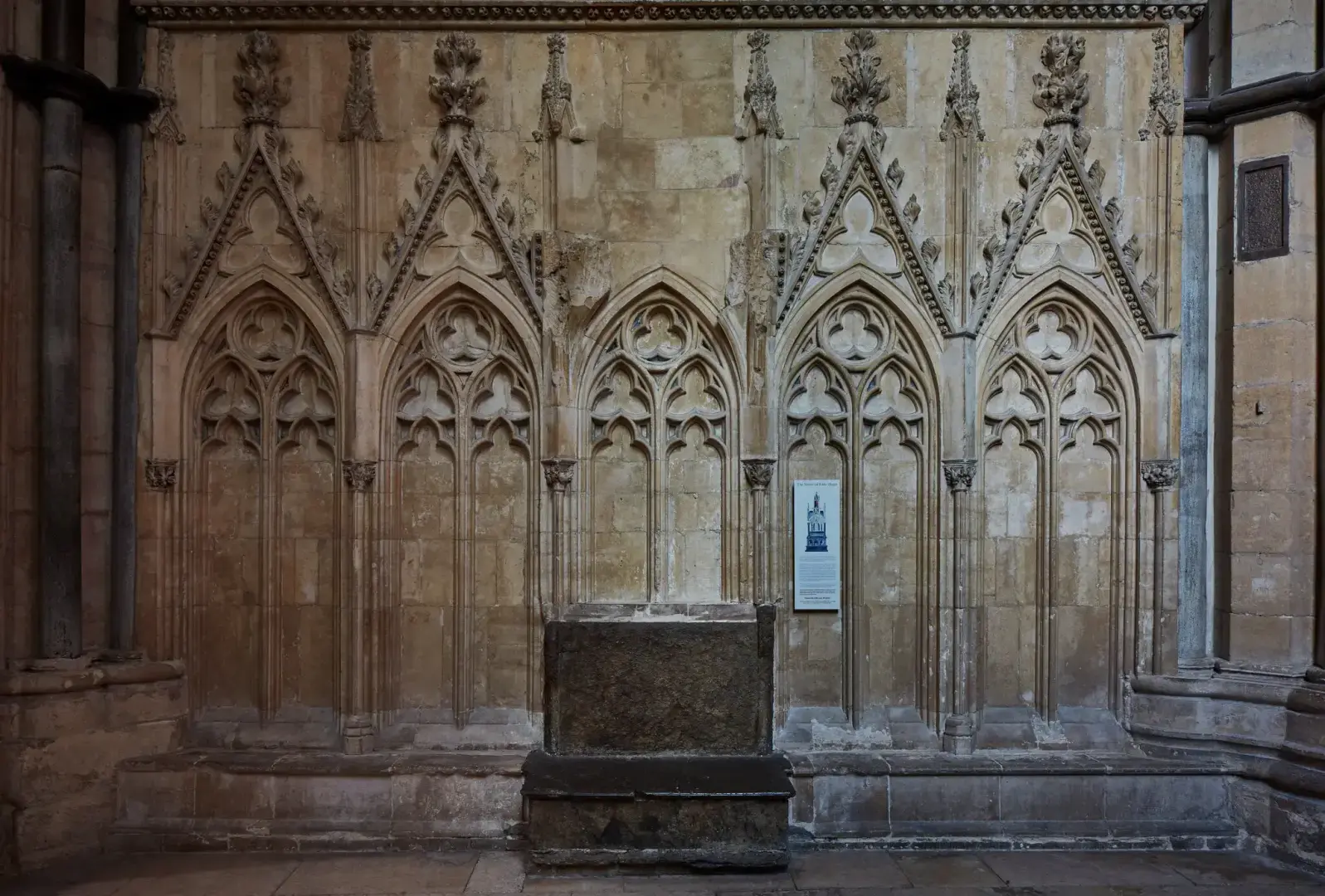 Переворачивая камни утраченного еврейского прошлого Англии