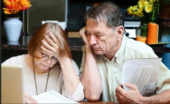 Вместо отмены пенсионной реформы предлагают досрочно отправлять на пенсию безработных пожилых граждан. Станет ли это выходом для предпенсионеров?