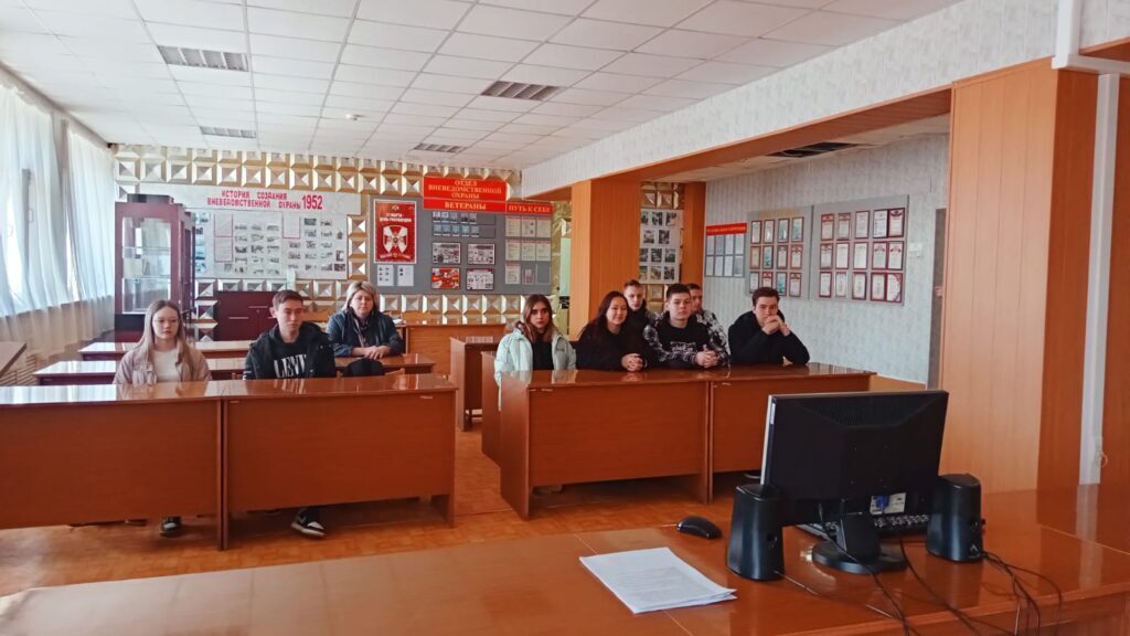 В Белорецке росгвардейцы провели профориентационное занятие