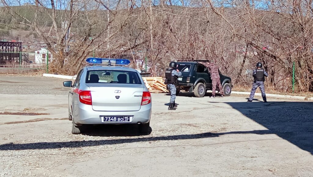 В Белорецке росгвардейцы провели профориентационное занятие