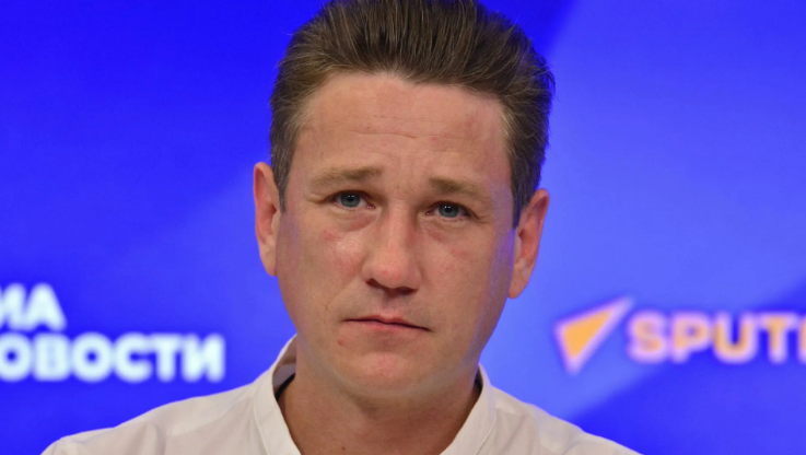 Актер Антон Шагин, посетил столичный пункт отбора на военную службу по контракту, но сам идти отказался!