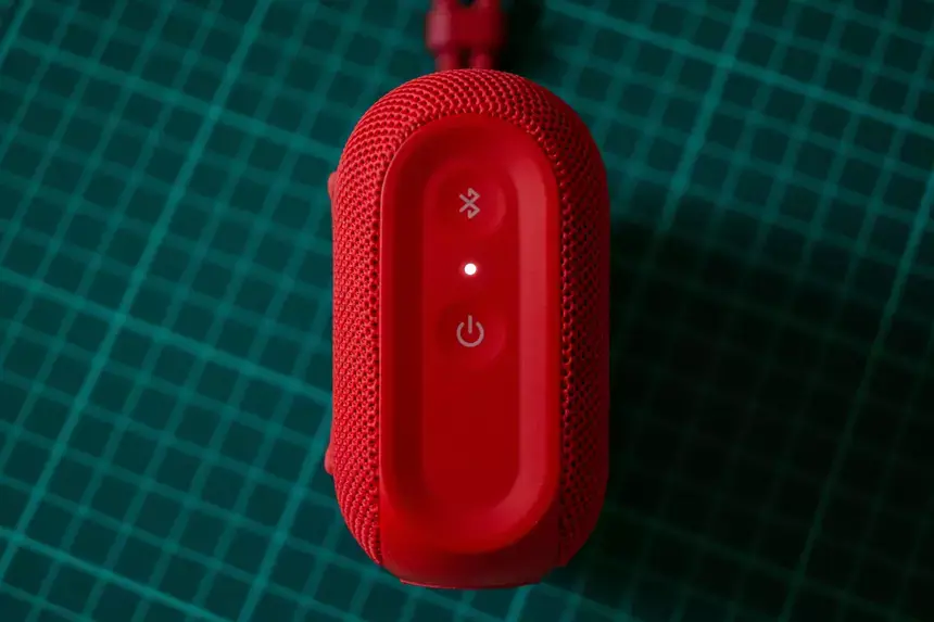 Какую колонку взять с собой на барбекю, пляж или в поход? Есть хорошие и недорогие варианты Портативные Bluetooth колонки HONOR CHOICE