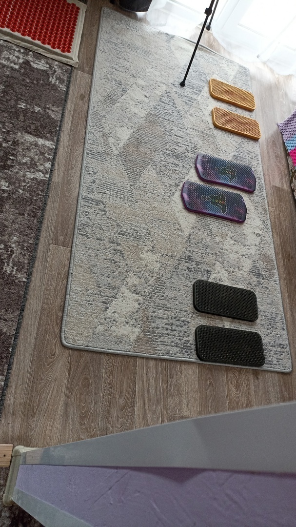 Практика стояния на гвоздях Садху, польза