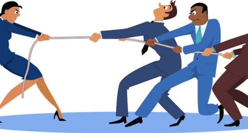 Даже когда женщины зарабатывают столько же, сколько их мужья, дома они все равно делают больше.