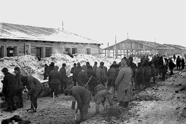 В России сто лет назад началась лихорадка золота.