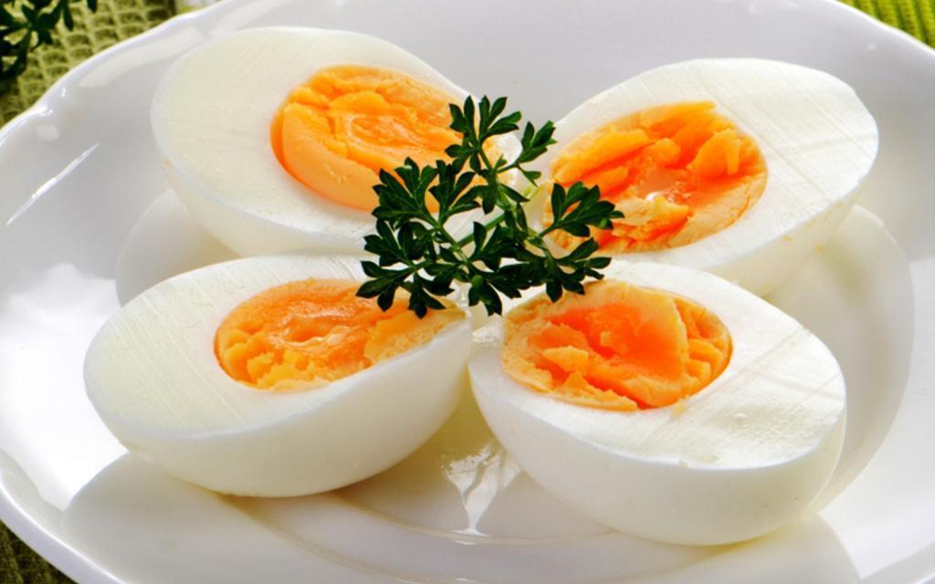 Начинаем готовимся к лету. 6 продуктов, которые помогут сбросить лишний вес и 6 продуктов, которые мешают.