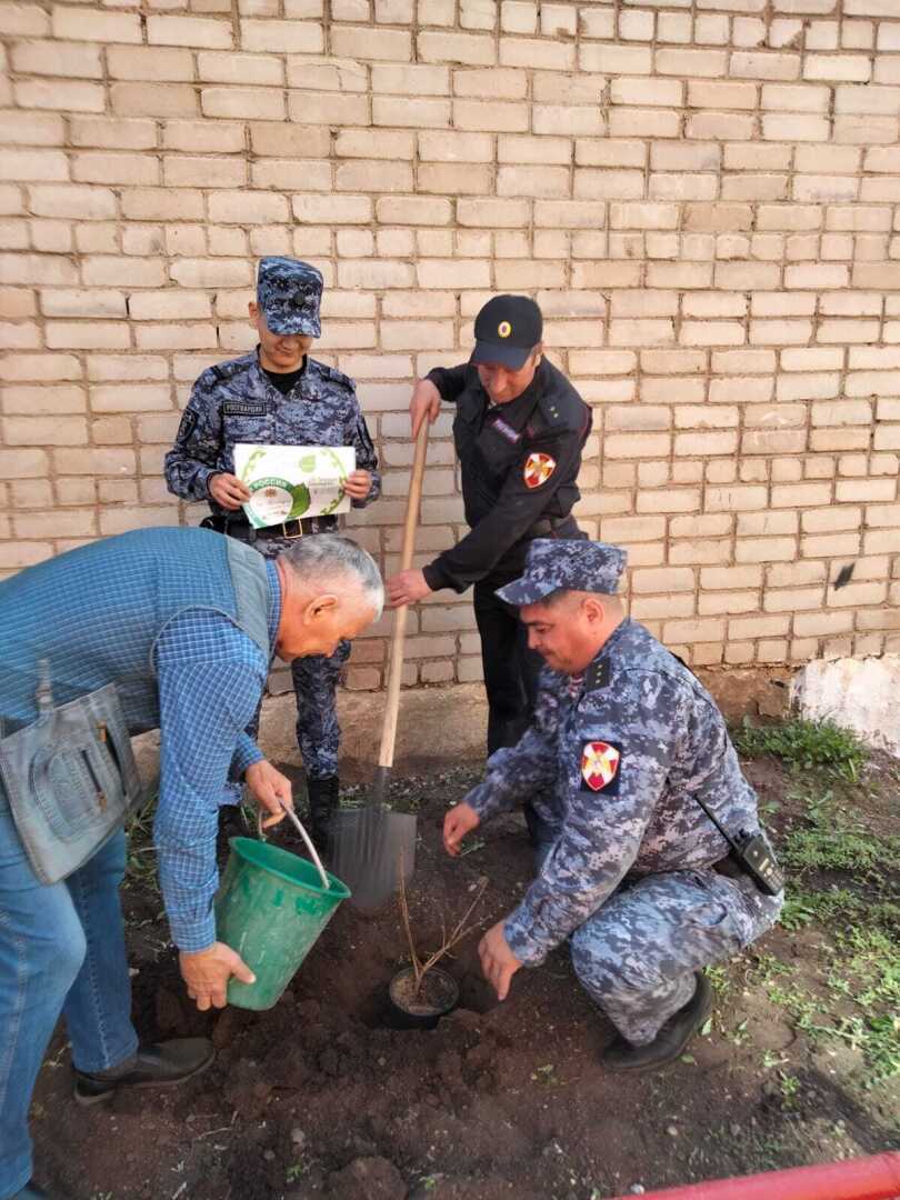 Росгвардейцы присоединились к акции «Зеленая Башкирия»