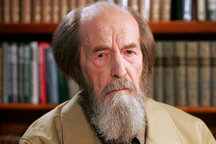 За что посадили Александра Солженицына. Действительно ли он был врагом СССР?