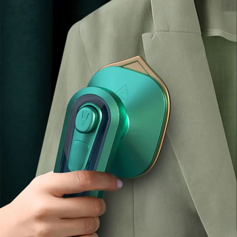 Как выбрать ручной отпариватель для одежды