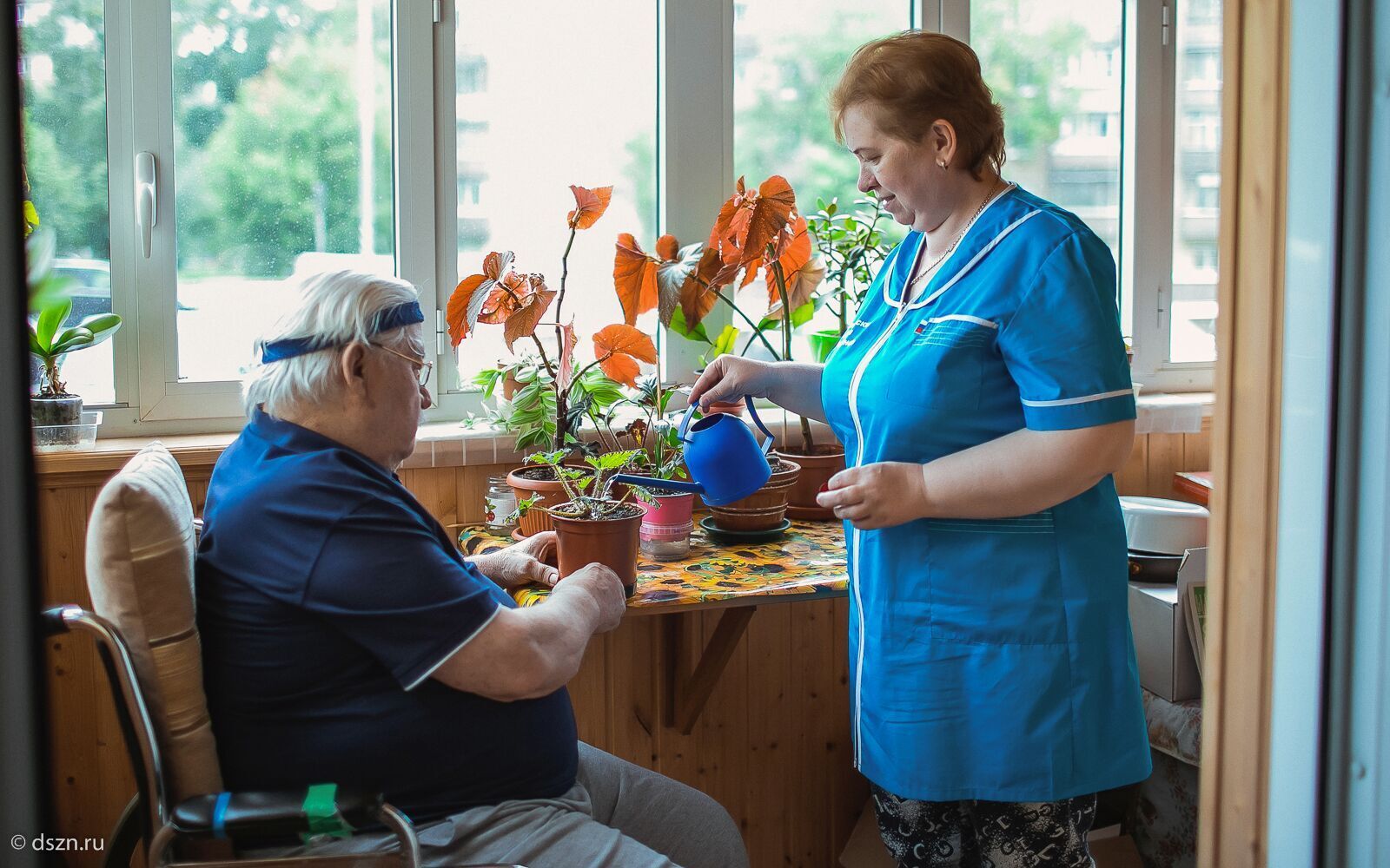 Помощь: как решить проблемы регионов в оказании социальных услуг?