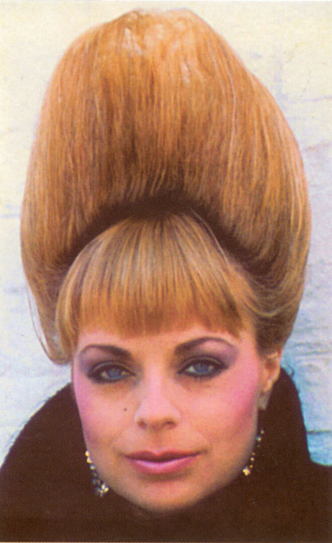 Хотите выглядеть моложаво и стильно: Избегайте этих модных тенденций.