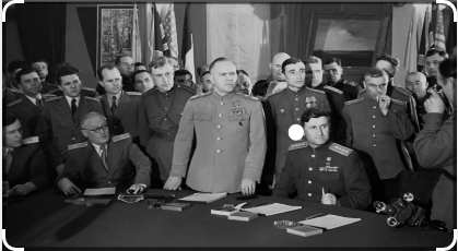 8 мая 1945 года лидеры союзников подписали акт о безоговорочной капитуляции нацистской Германии