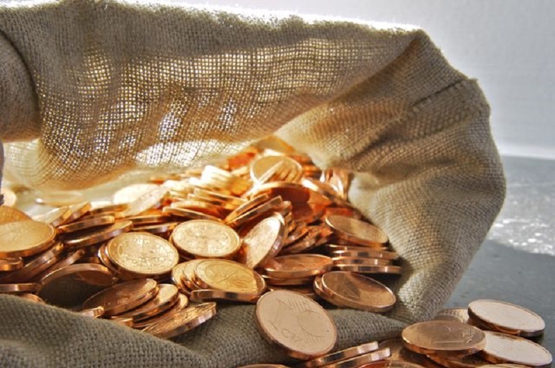 С 1 мая в России вводится новый налог в размере 100 рублей в день